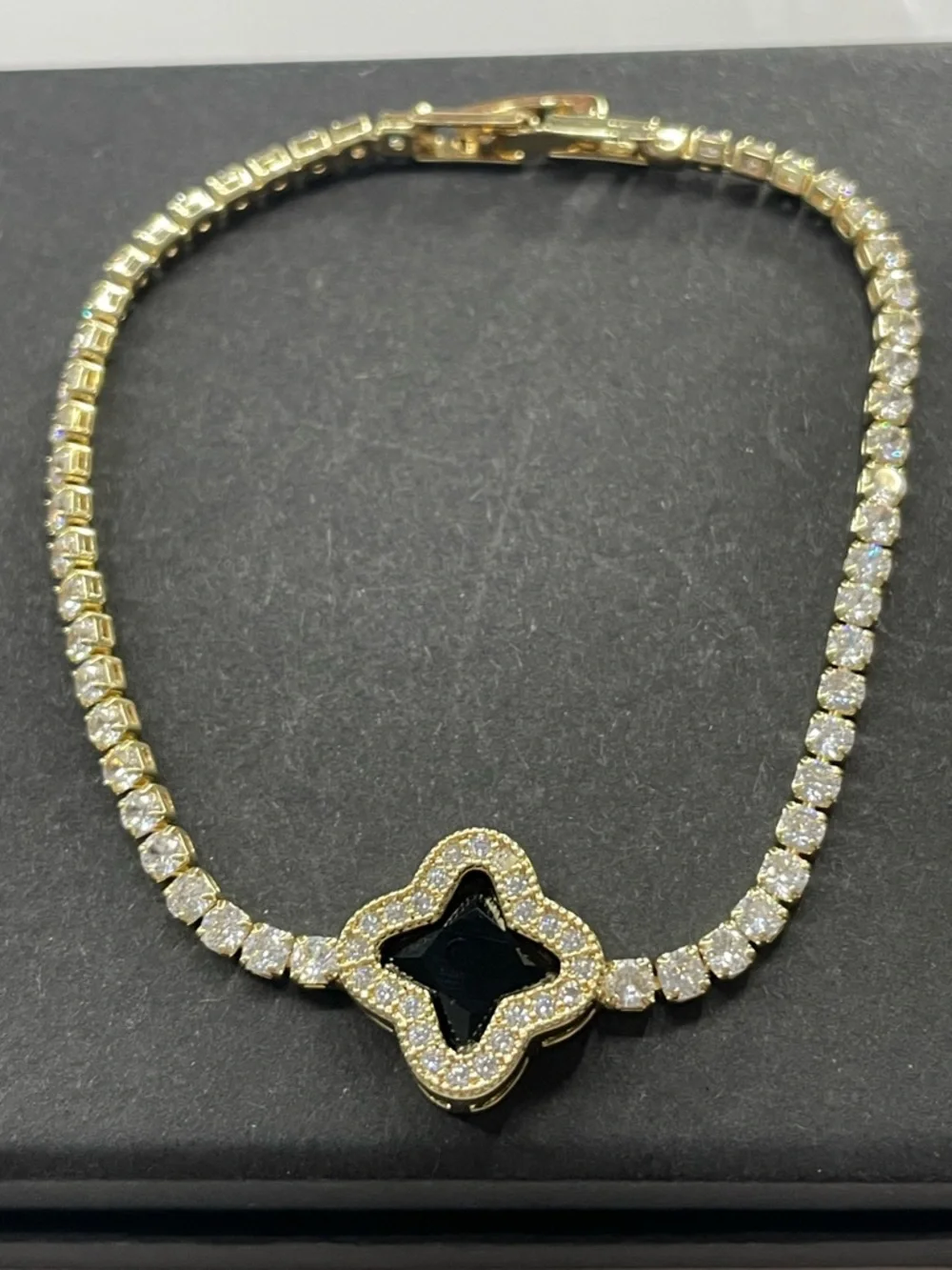 18k Gold Clover Bracelet with Black Onyx Center and Pavé Accents - Picture 6 of 6